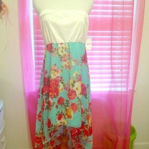 High & low strapless dress 😘