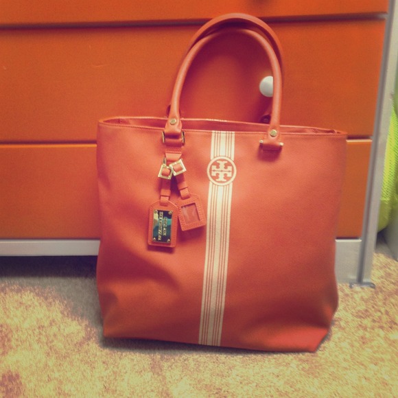 Tory Burch Madison ave tote 🚫reserved🚫