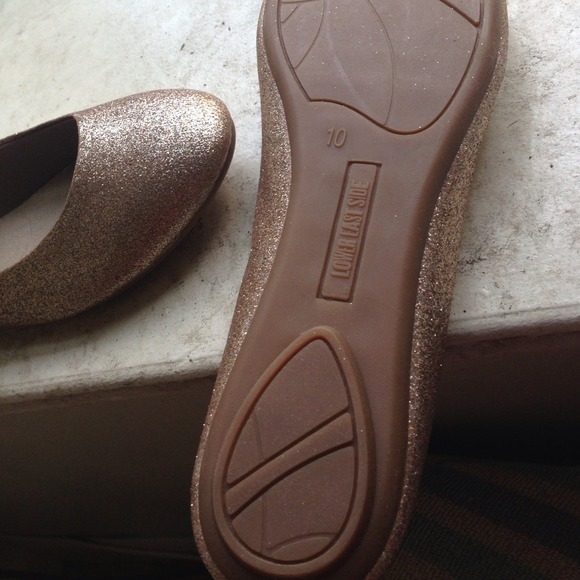 🎀Gold Glitter Flats🎀 Sz10 - Picture 2 of 3