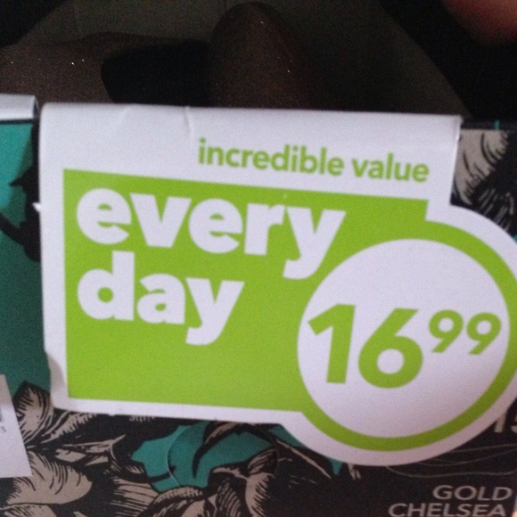 🎀Gold Glitter Flats🎀 Sz10 - Picture 3 of 3