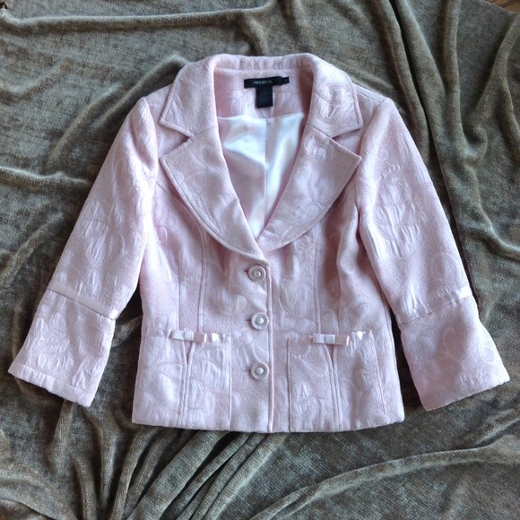 Reduced !!Pretty in Pink Cropped Jacket