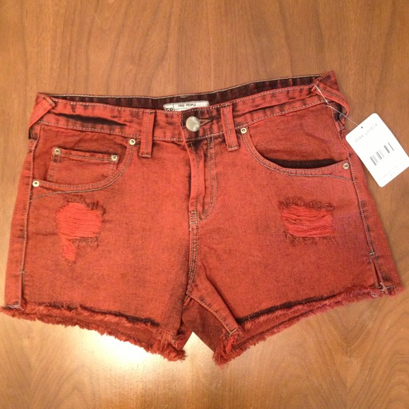 ❌SOLD❌ Free People Red Denim Cutoffs - Picture 4 of 4