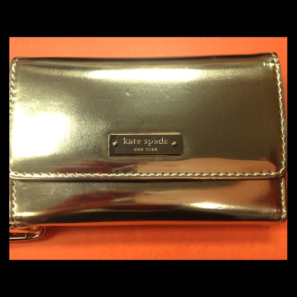 🚫SOLD!!!!!!!🚫Authentic Kate Spade wallet!!