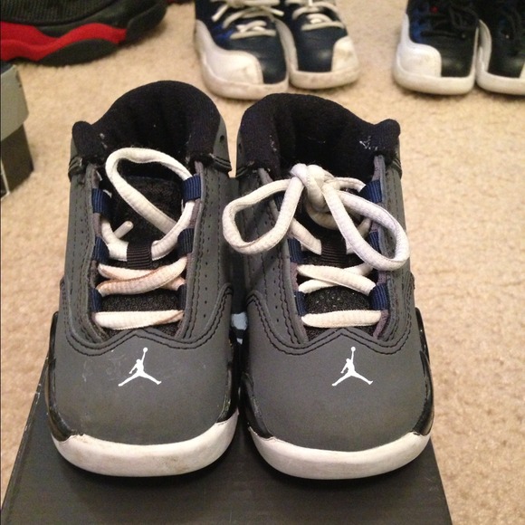 💢SOLD💢Jordan graphite 14 size 5c