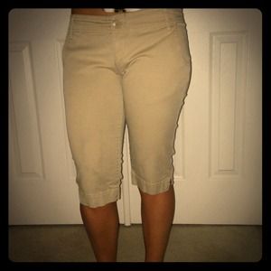 Khaki capris