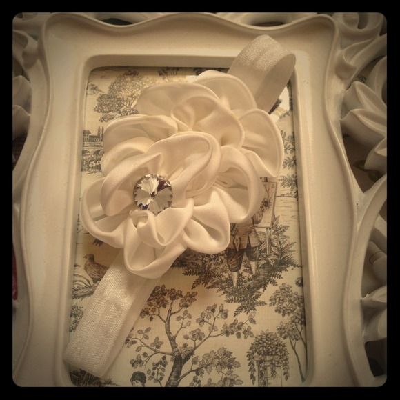 White flower headband