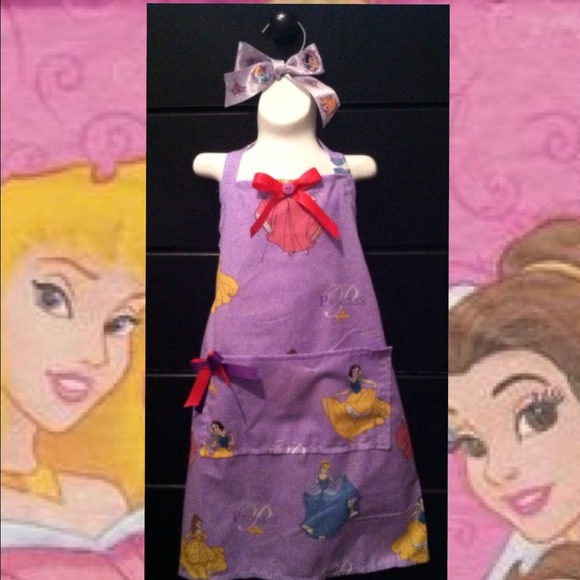 Princess apron and bow to match