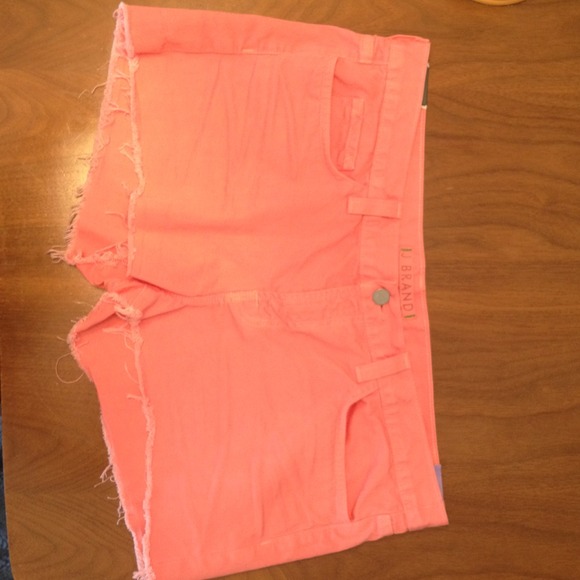 ❌SOLD❌ J Brand Cut-Off Shorts - Picture 5 of 5