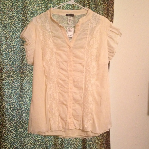 Pale Yellow Blouse - Picture 1 of 3