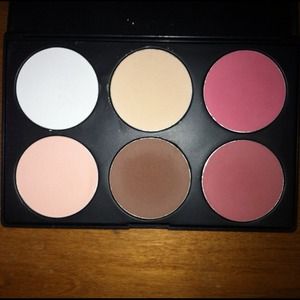 ❌SOLD❌Contouring / blush palette