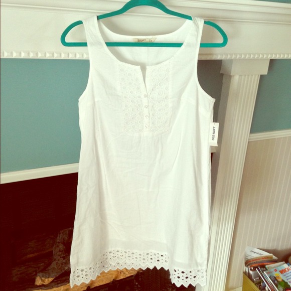 💥SOLD💥White Old Navy Eyelet Trim Dress