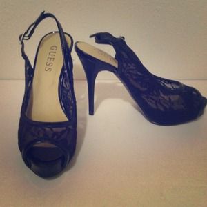 Black lace peep toe pumps!