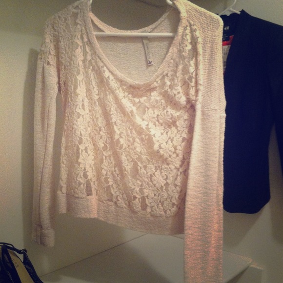 Adorable lace half sweater!
