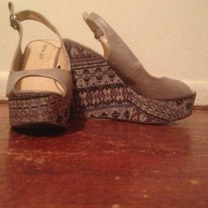 Madden Girl Wedges
