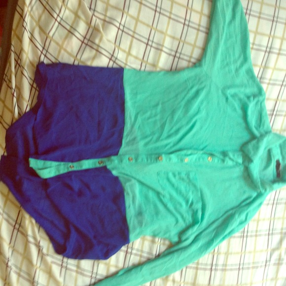 Color block, sheer, high-low long sleeved shirt