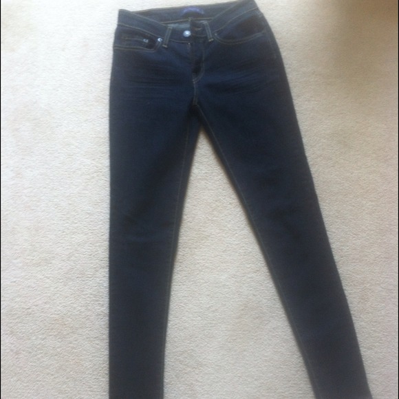 SOLD Levi's 535 jeggings dark wash
