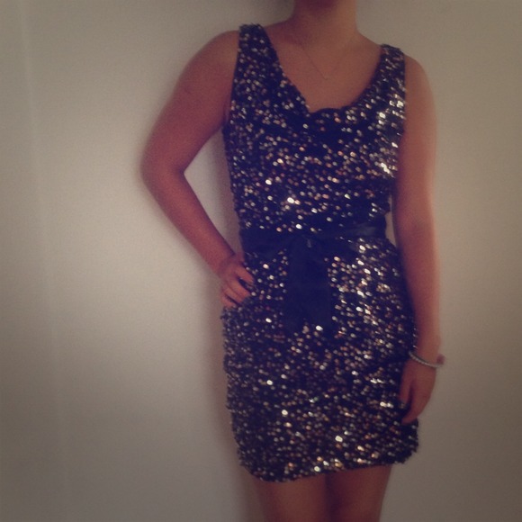 Black Sequin Dress ✨⚫💛🎆