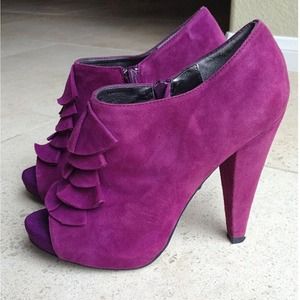 Steve Madden Purple Suede Peep toe Platforms