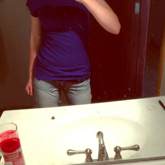 Blue stretchy t shirt