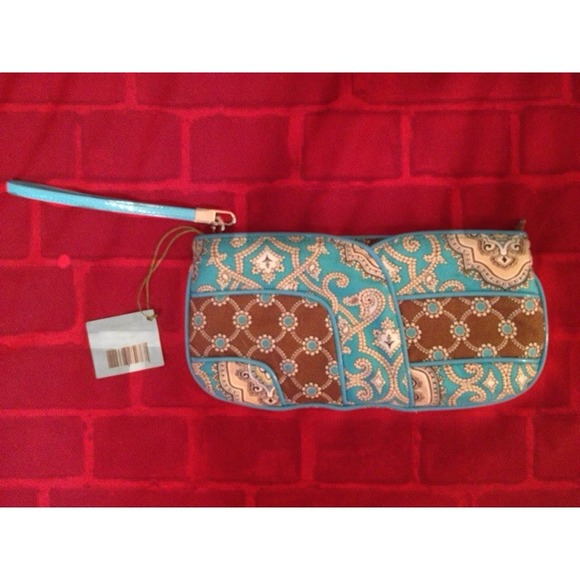 Vera Bradley Clutches & Wallets - Vera Bradley Clutch