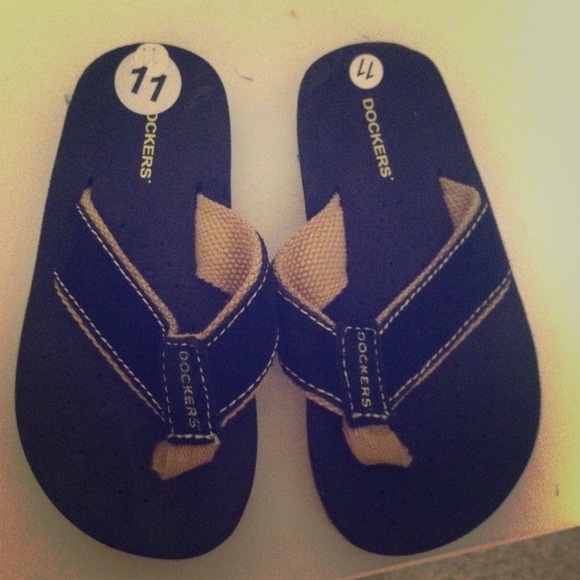 Boys flip flops!