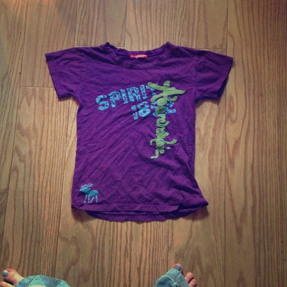 Small Purple Abercrombie and Fitch shirt