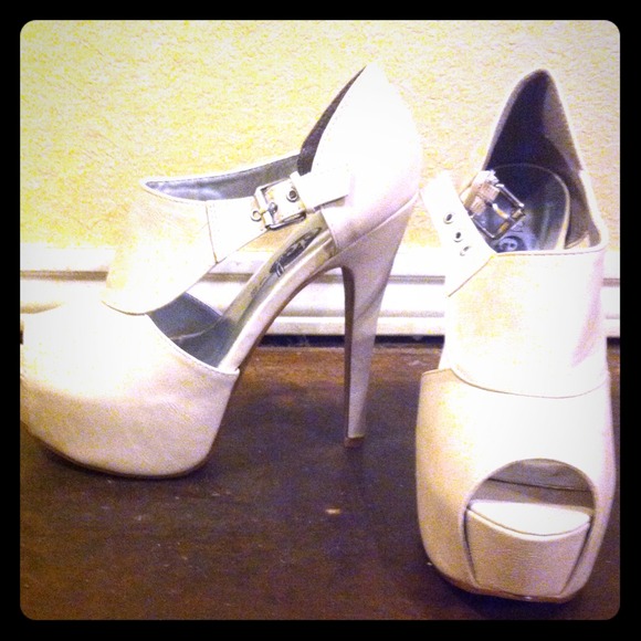 Rue 21 super sexy heels