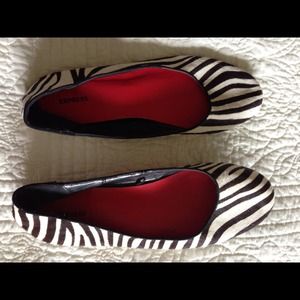 Express ballet flats