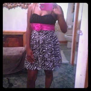 Pretty little homecoming or dinner dress:))