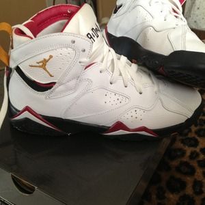 - Air Jordan 7 Retro (GS) Size 5y in Boys