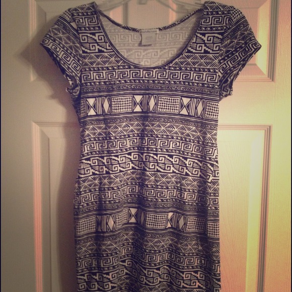 Aztec design simple dress!!