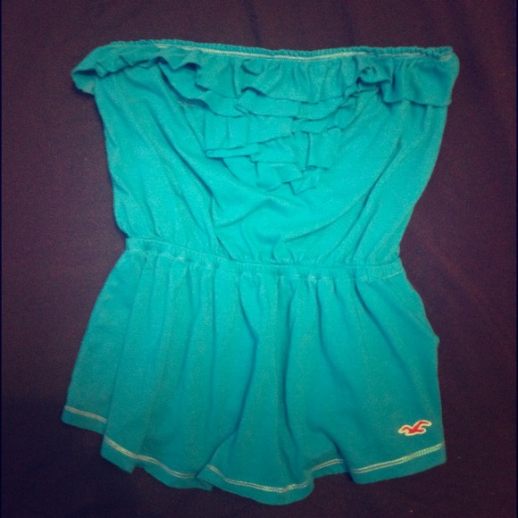 Pretty blue tube top!!!!