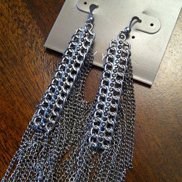 cara Jewelry - Chain dangle earrings cara Jewelry - Chain dangle earrings