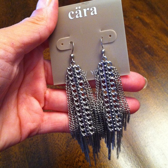 cara Jewelry - Chain dangle earrings cara Jewelry - Chain dangle earrings