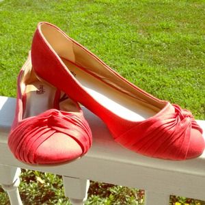 Charlotte Russe Red Bow Flats