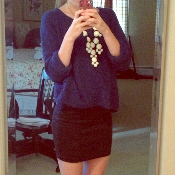 Black BCBG pencil skirt