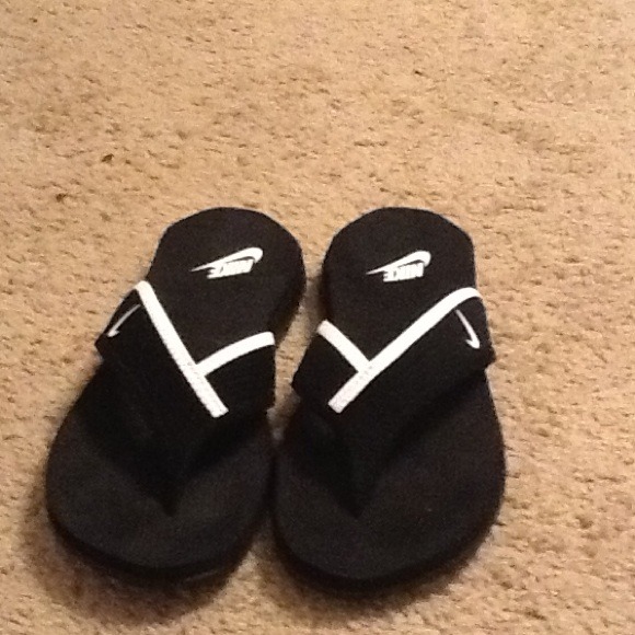 Nike flip flops
