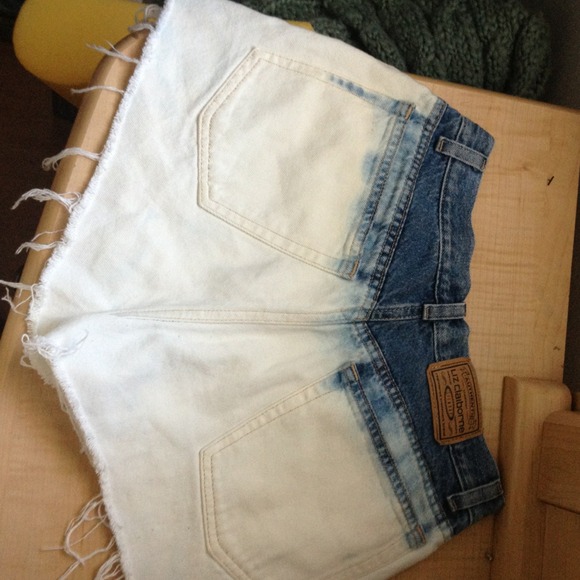Fringed Faded Out High Waisted Shorts - Picture 2 of 3