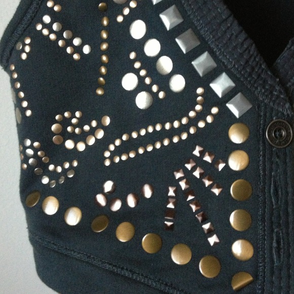 Abercrombie & Fitch Studded Vest - Picture 2 of 3