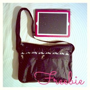 ⛔GONE⛔🎁FREE🎁 with $100 purchase!