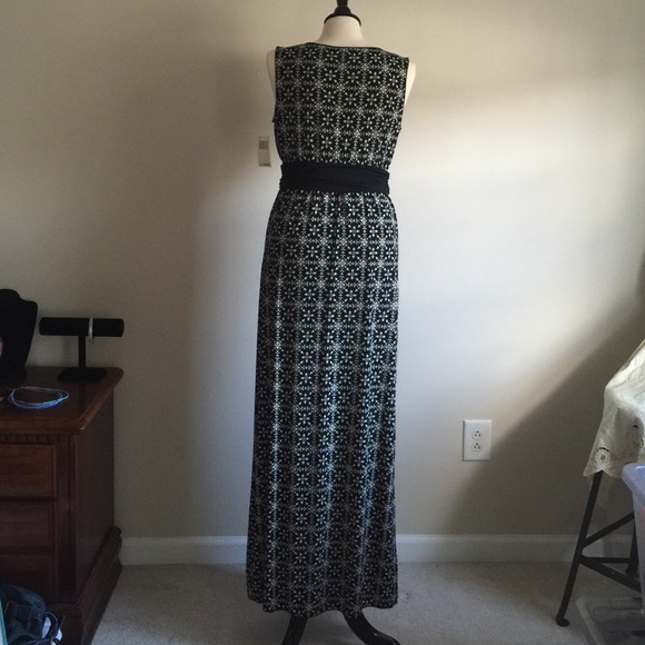 Max Edition Maxi Dress - Picture 3 of 4