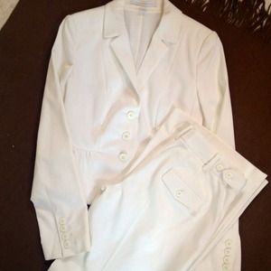 White Express Suit w/ Editor Pant