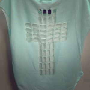 Cross cut out top!