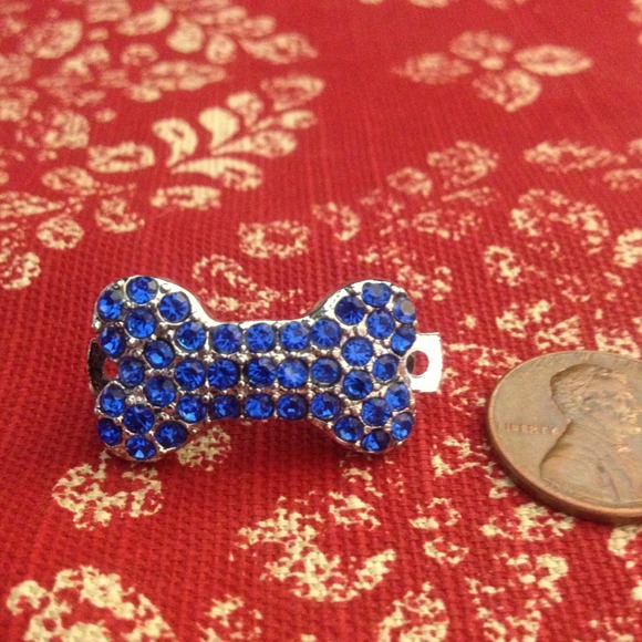 Accessories - Small silver tone dog bone barrette
