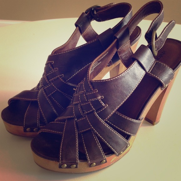 Sold! Brown strappy wedges / heels size 7
