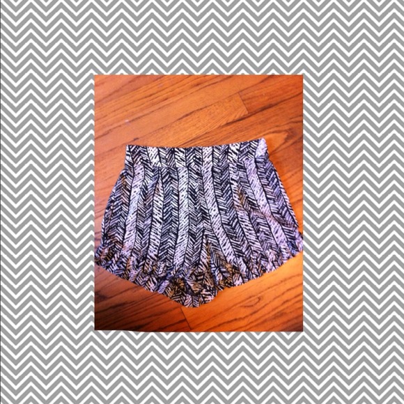 ✨TRADED✨Brandy Melville VODI shorts look alike!