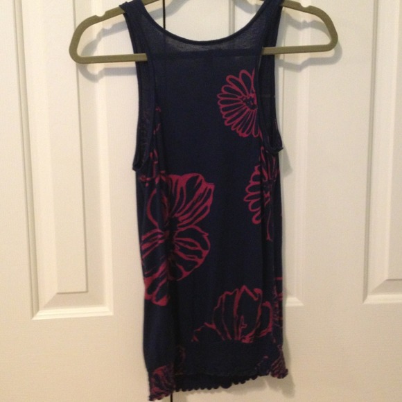 Navy blue, floral tank top - Picture 3 of 3