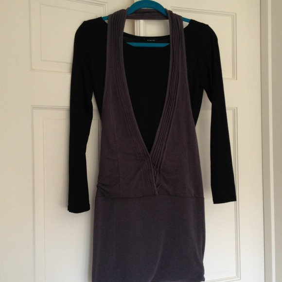 Stretchy long sleeves dress - Picture 2 of 2