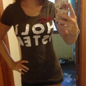 Hollister tshirt