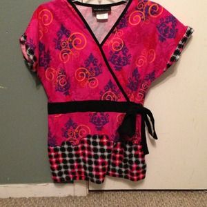 Floral scrub top